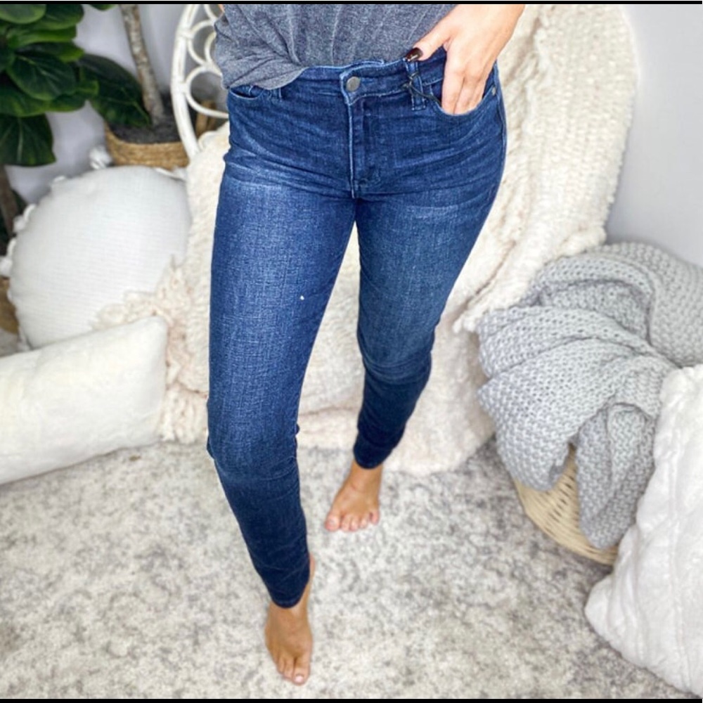 Judy Blue High Wasted Jeans